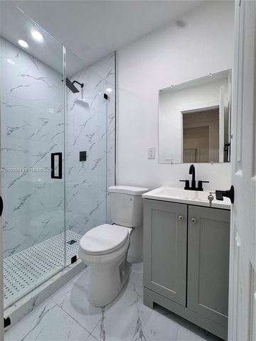 2381 NW 153rd St, Miami Gardens, FL 33054