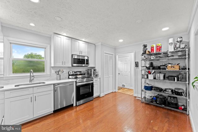 20103 SHELBURNE GLEBE RD, Purcellville, VA 20132