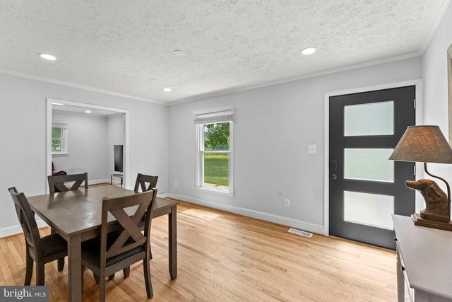 20103 SHELBURNE GLEBE RD, Purcellville, VA 20132