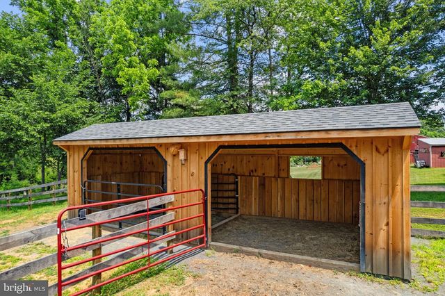 20103 SHELBURNE GLEBE RD, Purcellville, VA 20132
