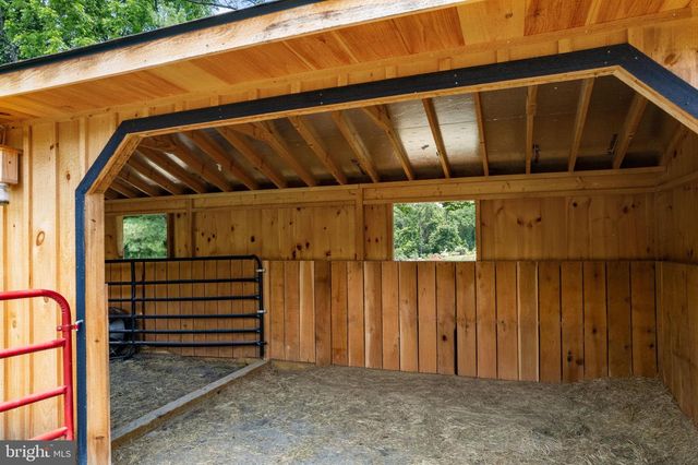 20103 SHELBURNE GLEBE RD, Purcellville, VA 20132