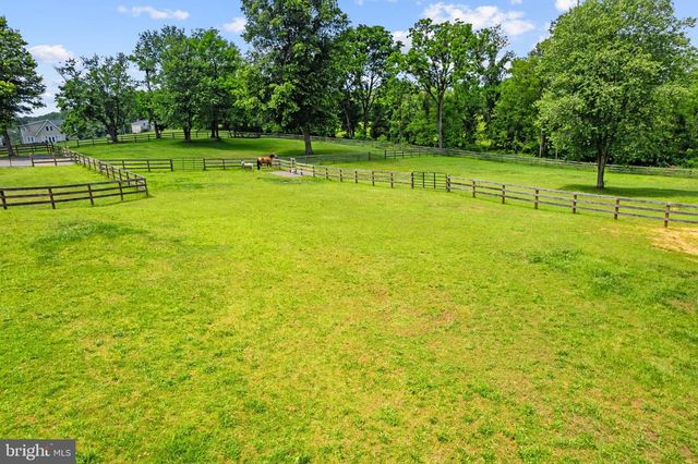20103 SHELBURNE GLEBE RD, Purcellville, VA 20132