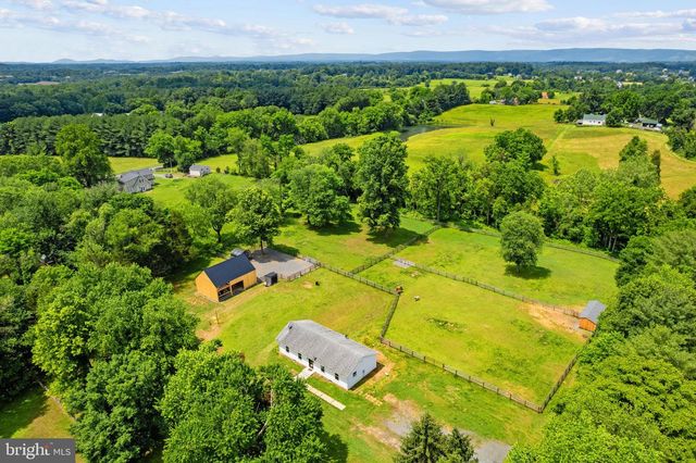 20103 SHELBURNE GLEBE RD, Purcellville, VA 20132