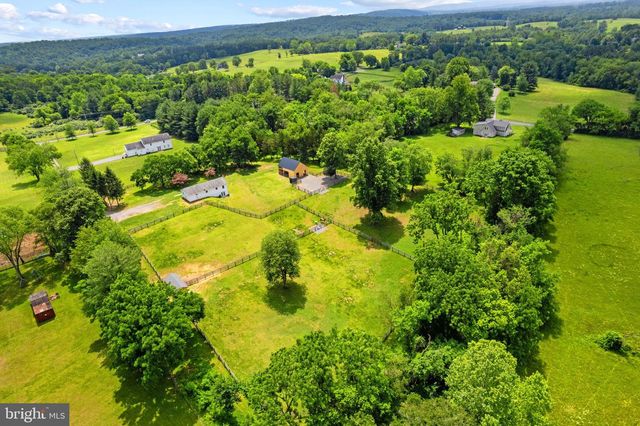 20103 SHELBURNE GLEBE RD, Purcellville, VA 20132