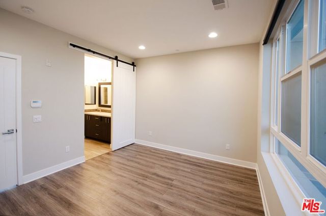 2753 Waverly Drive 806, Los Angeles, CA 90039