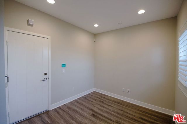 2753 Waverly Drive 806, Los Angeles, CA 90039