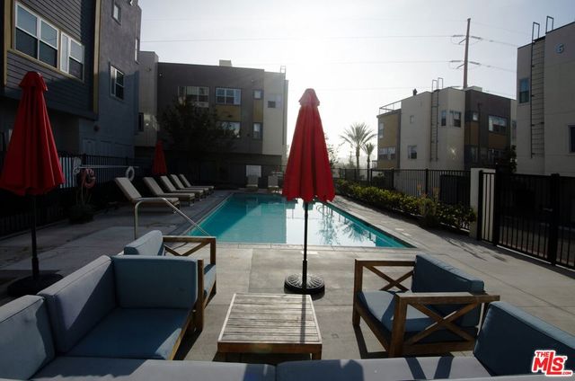 2753 Waverly Drive 806, Los Angeles, CA 90039