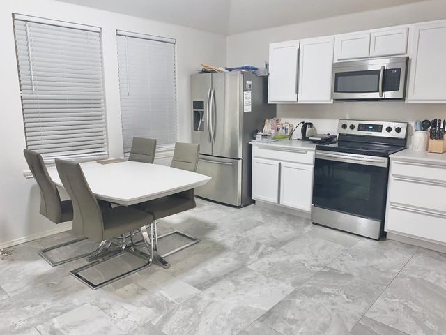 1042 Warbler, Aubrey, TX 76227
