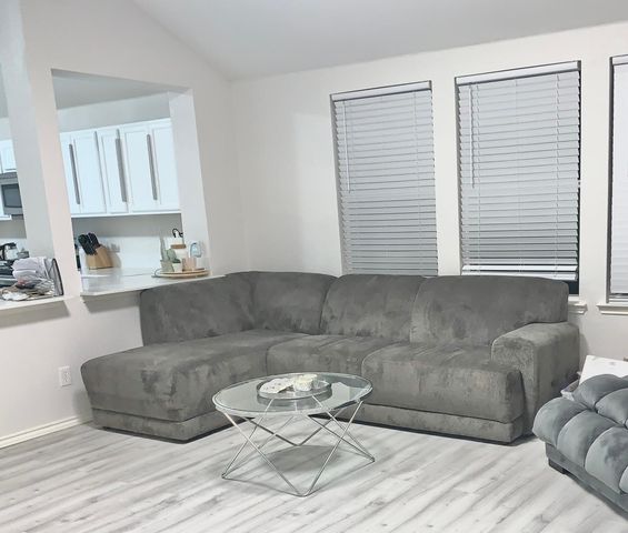 1042 Warbler, Aubrey, TX 76227