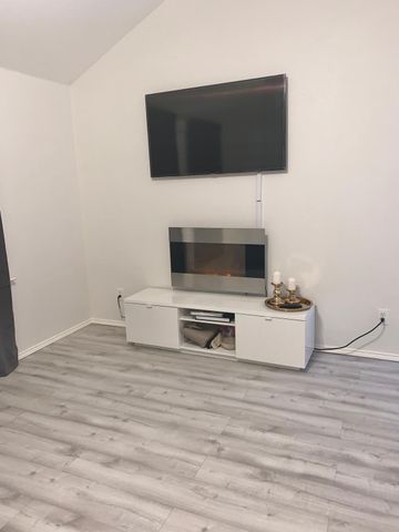 1042 Warbler, Aubrey, TX 76227