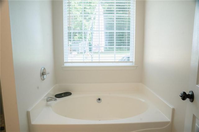 2844 Michelle Lee Drive, Dacula, GA 30019