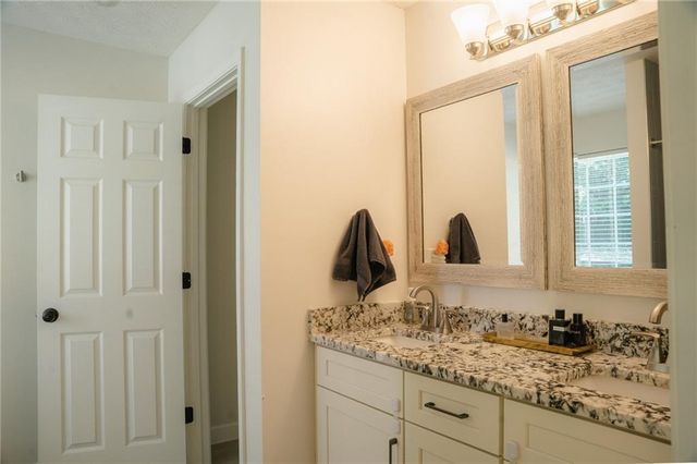 2844 Michelle Lee Drive, Dacula, GA 30019