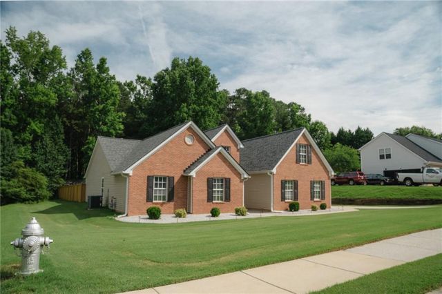 2844 Michelle Lee Drive, Dacula, GA 30019