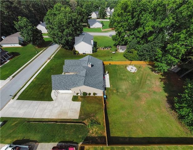 2844 Michelle Lee Drive, Dacula, GA 30019