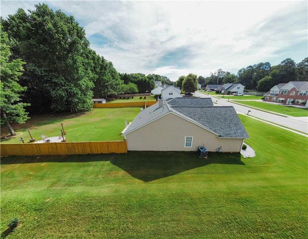 2844 Michelle Lee Drive, Dacula, GA 30019