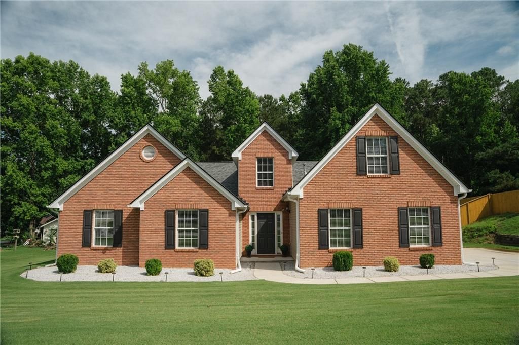 2844 Michelle Lee Drive, Dacula, GA 30019