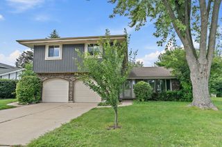 1126 Tiverton Court, Schaumburg, IL 60193