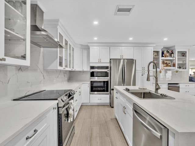 9960 NW 23rd St, Coral Springs, FL 33065