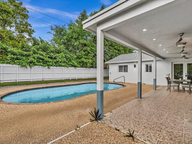 9960 NW 23rd St, Coral Springs, FL 33065