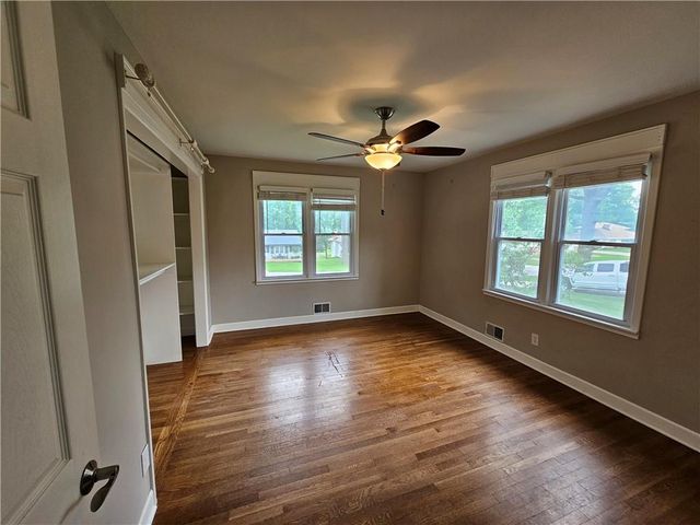 10913 W 50TH Terrace, Shawnee, KS 66203