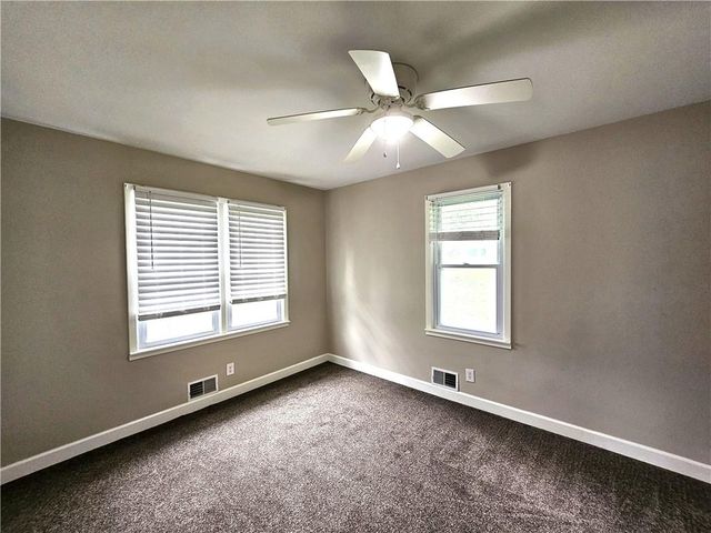 10913 W 50TH Terrace, Shawnee, KS 66203