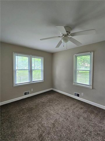 10913 W 50TH Terrace, Shawnee, KS 66203