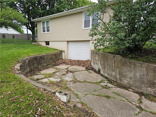 10913 W 50TH Terrace, Shawnee, KS 66203