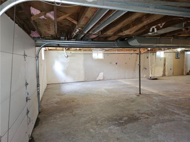 10913 W 50TH Terrace, Shawnee, KS 66203