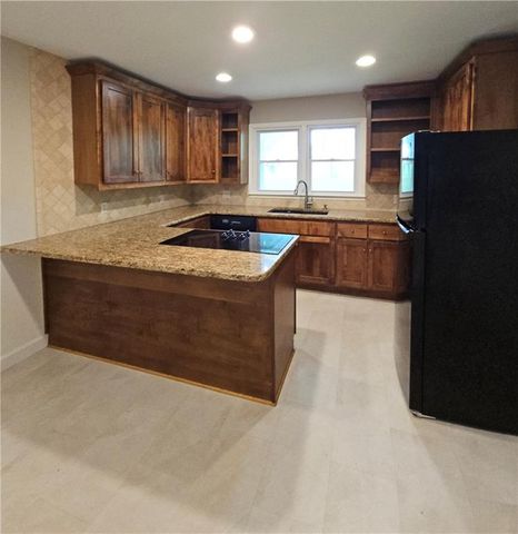 10913 W 50TH Terrace, Shawnee, KS 66203