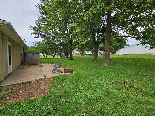 10913 W 50TH Terrace, Shawnee, KS 66203