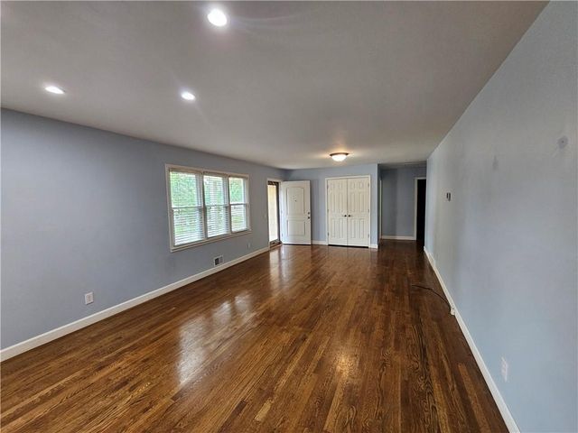 10913 W 50TH Terrace, Shawnee, KS 66203