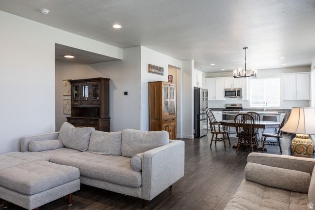 937 E 1850 N, North Ogden, UT 84414