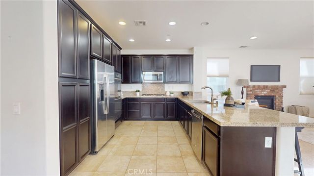 28620 Vista Del Rio, Valencia, CA 91354