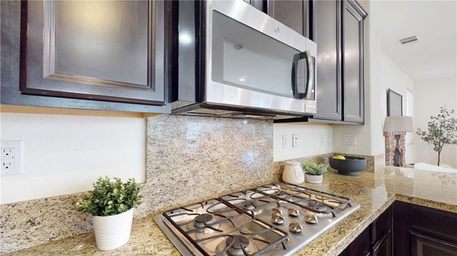 28620 Vista Del Rio, Valencia, CA 91354