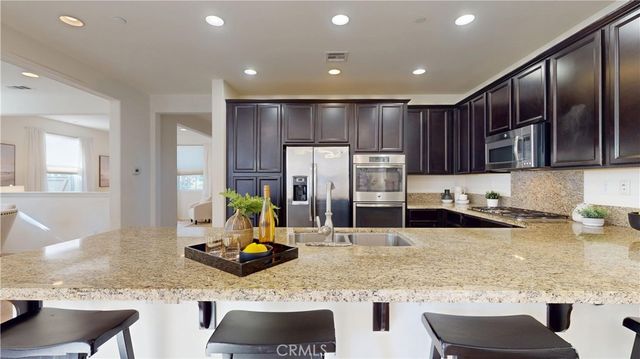 28620 Vista Del Rio, Valencia, CA 91354