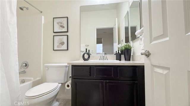 28620 Vista Del Rio, Valencia, CA 91354