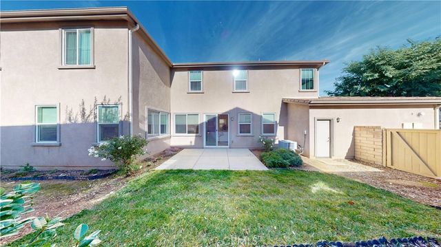 28620 Vista Del Rio, Valencia, CA 91354