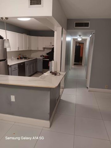 813 Sky Pine Way E1, Greenacres, FL 33415