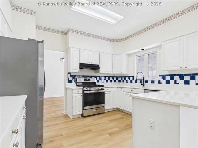 5301 Doc Bailey Road, Charleston, WV 25313