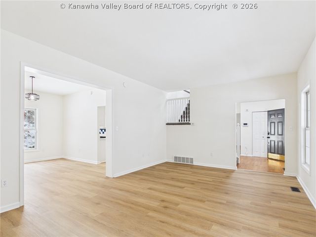 5301 Doc Bailey Road, Charleston, WV 25313