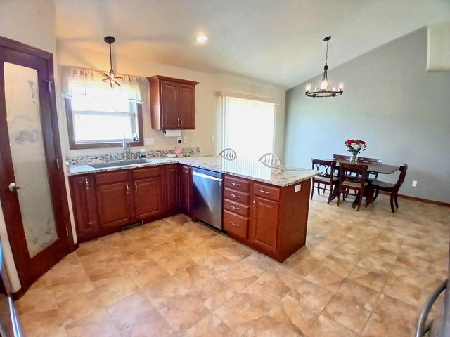 2680 SUSSEX ROAD, Green Bay, WI 54311