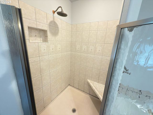 27741 Se Wallace Rd, Estacada, OR 97023