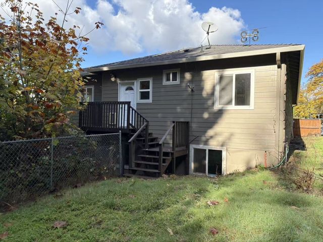 27741 Se Wallace Rd, Estacada, OR 97023