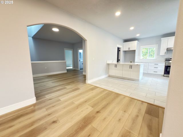 27741 Se Wallace Rd, Estacada, OR 97023