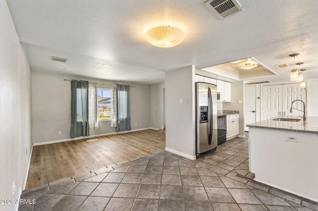 4616 S Poplar Street, Tempe, AZ 85282