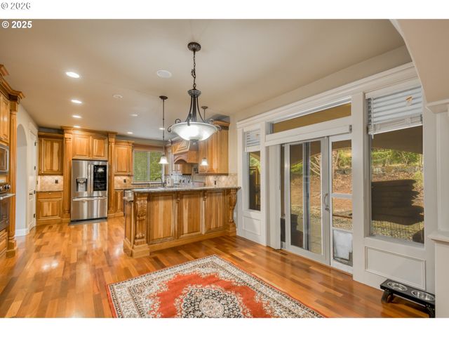 12491 Se CAPRI Ct, Happy Valley, OR 97086