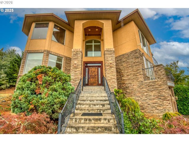 12491 Se CAPRI Ct, Happy Valley, OR 97086