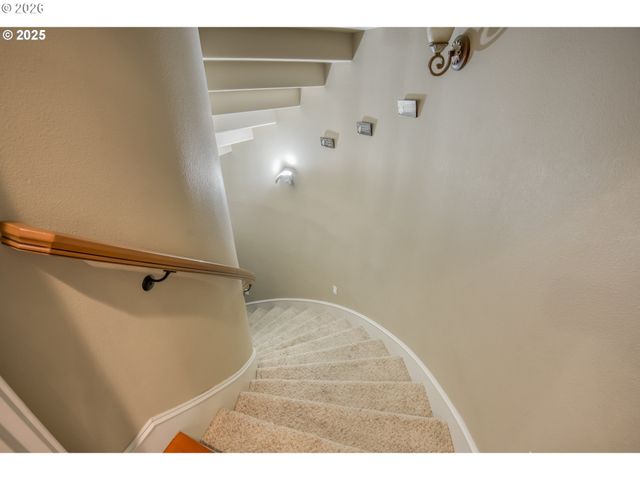 12491 Se CAPRI Ct, Happy Valley, OR 97086