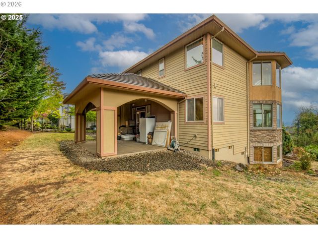 12491 Se CAPRI Ct, Happy Valley, OR 97086