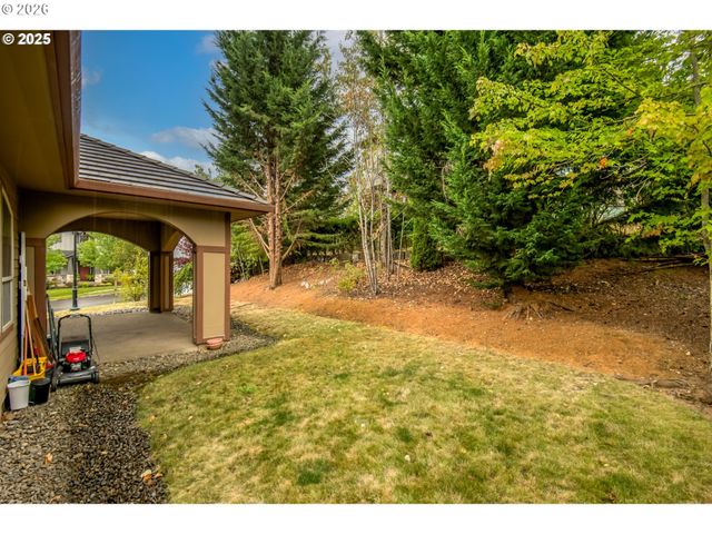 12491 Se CAPRI Ct, Happy Valley, OR 97086